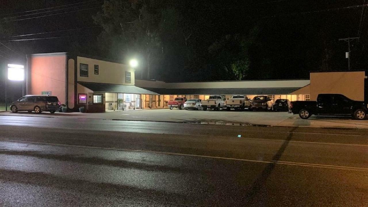 Relax Inn Motel Kountze エクステリア 写真